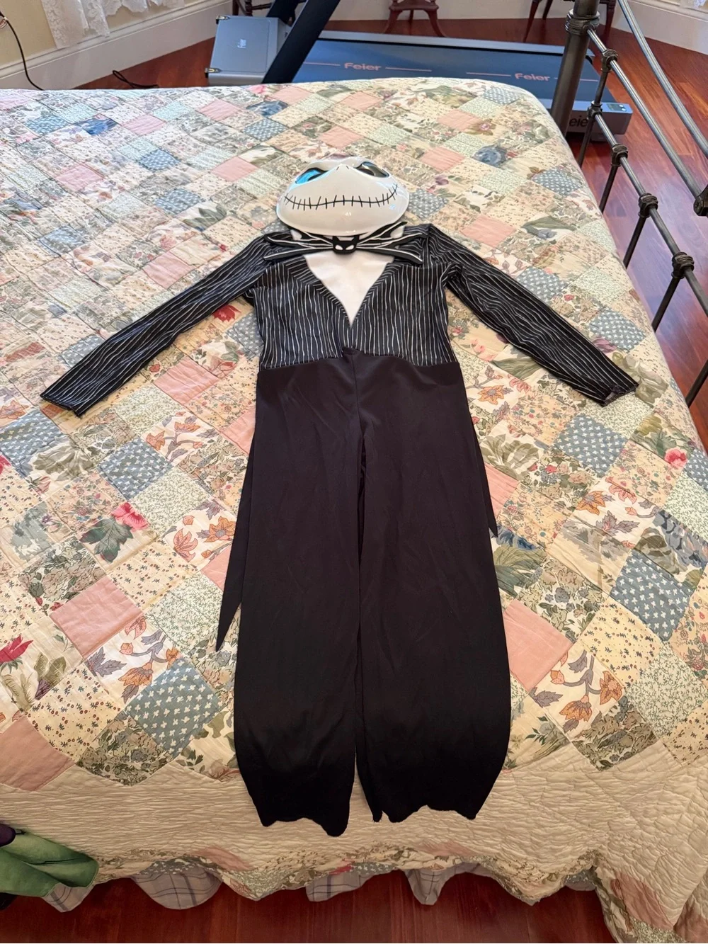 DISNEY NIGHTMARE BEFORE CHRISTMAS JACK SKELLINGTON COSTUME KIDS SMALL